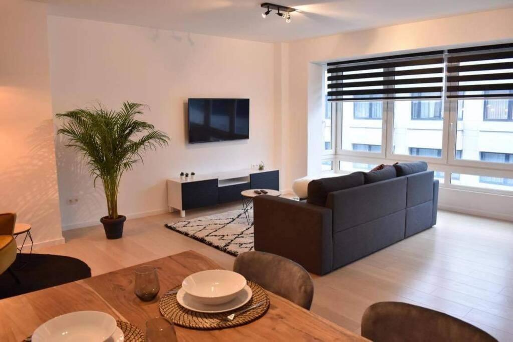 Vernieuwd Appartement Op 200M Van De Zee Ostende Kültér fotó